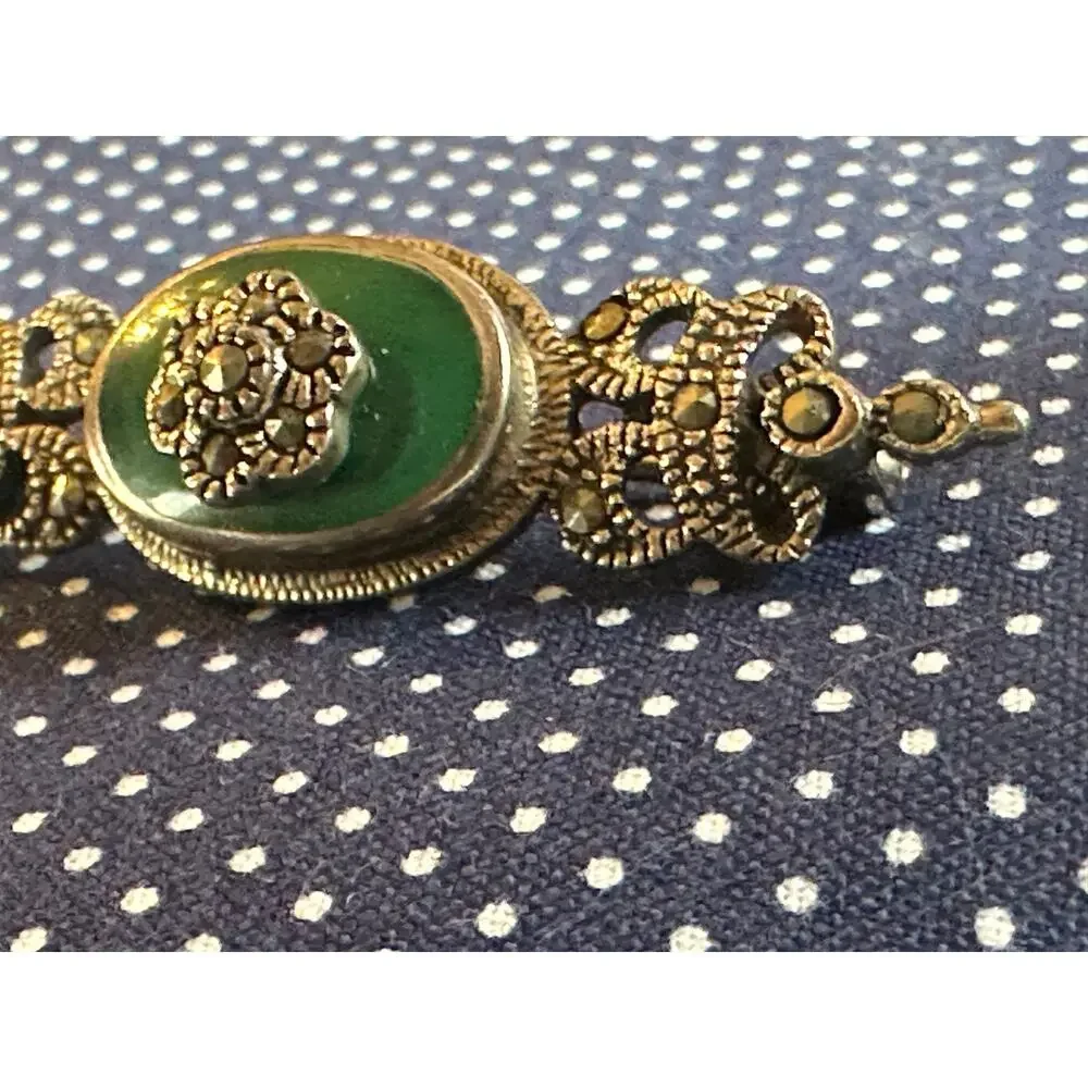 Art Deco Vintage Silver-Tone Pin Green Stone Accented with Marcasite Stones